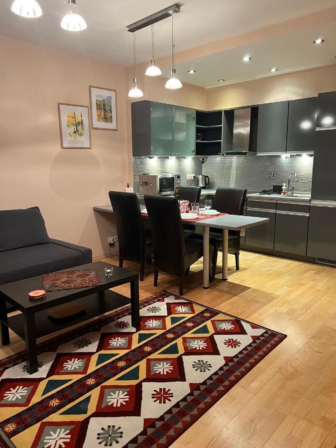 Luxury Apartment Dunapest With Spa And Pool Budapest Esterno foto
