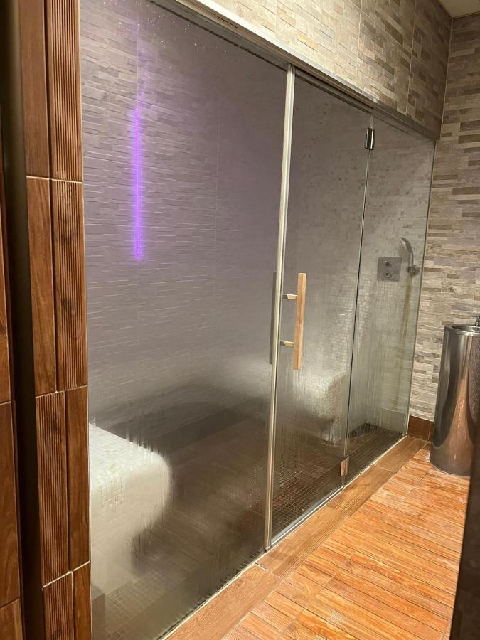 Luxury Apartment Dunapest With Spa And Pool Budapest Esterno foto