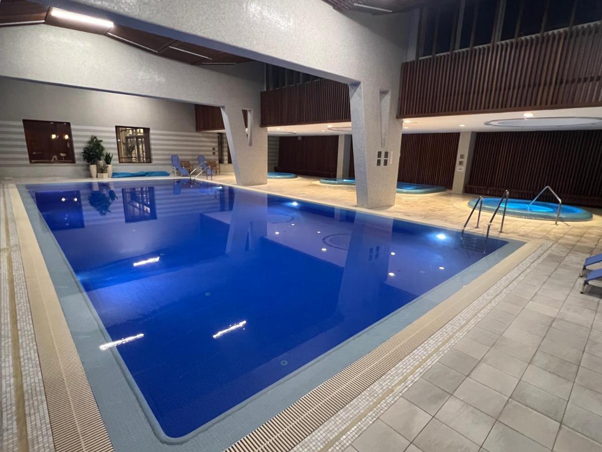Luxury Apartment Dunapest With Spa And Pool Budapest Esterno foto